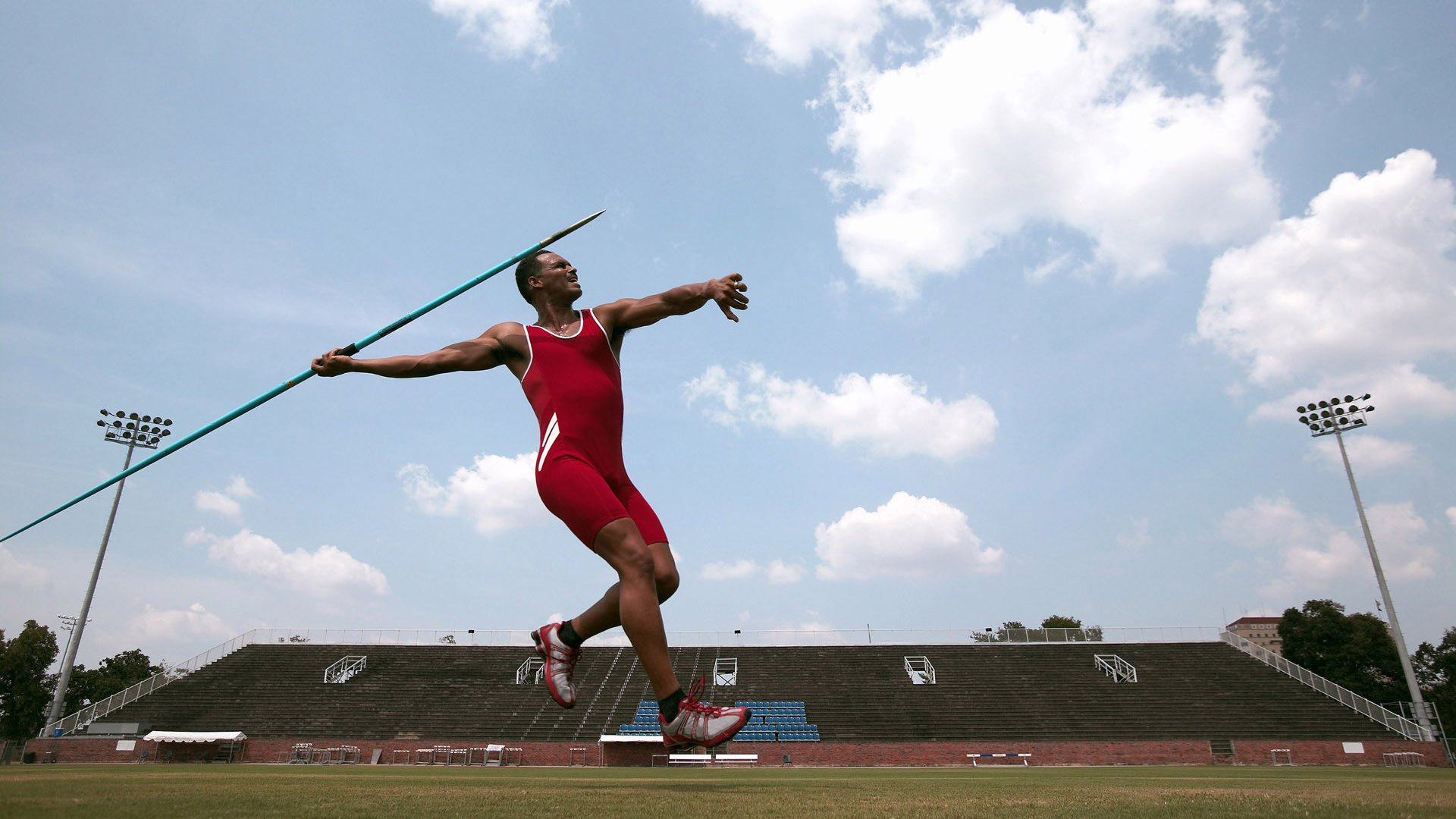 福克斯贡献制胜表现，广厦队完胜新疆队