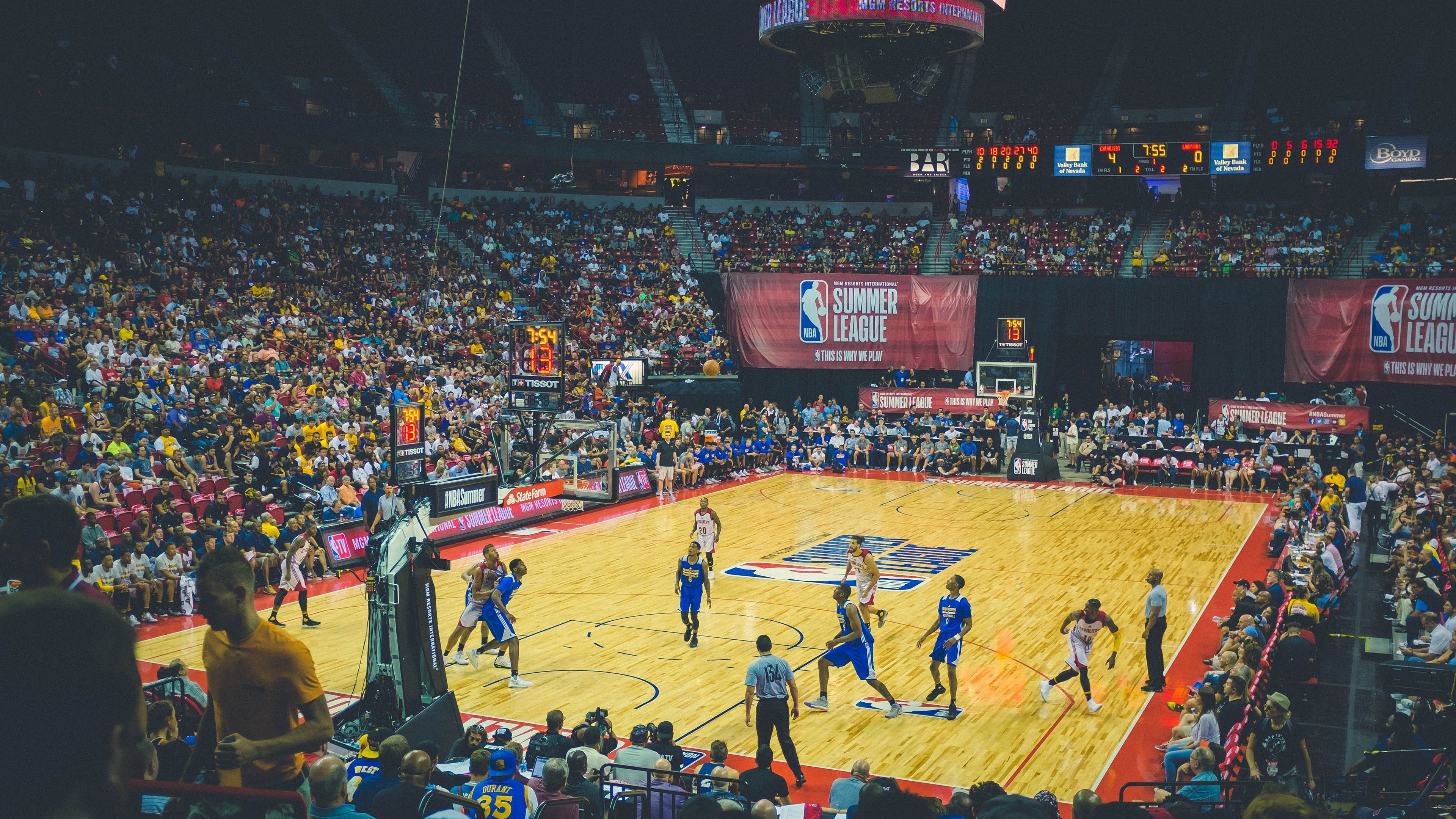 英格拉姆关键节点连续得分，篮网淘汰马刺背后的战术革命与意志胜利